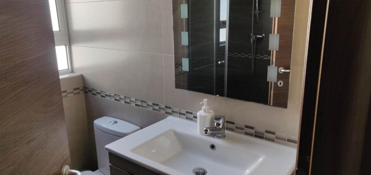 Seron Apartment 3 Сент-Полс-Бей Экстерьер фото